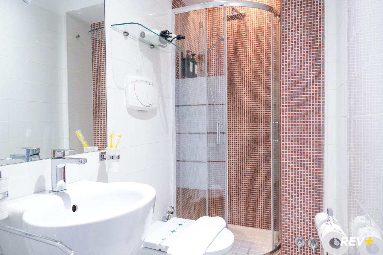 Viale Giulio Cesare Guest House Рим Экстерьер фото